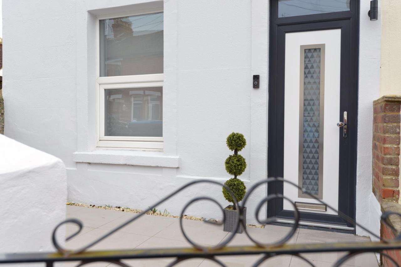Outstanding Modernised 3/4 Double Bedroomed House 利特尔 外观 照片